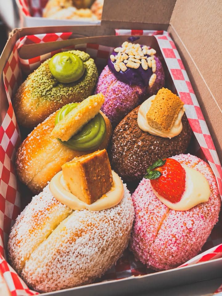 Japanese-Style Cream Brioche donuts